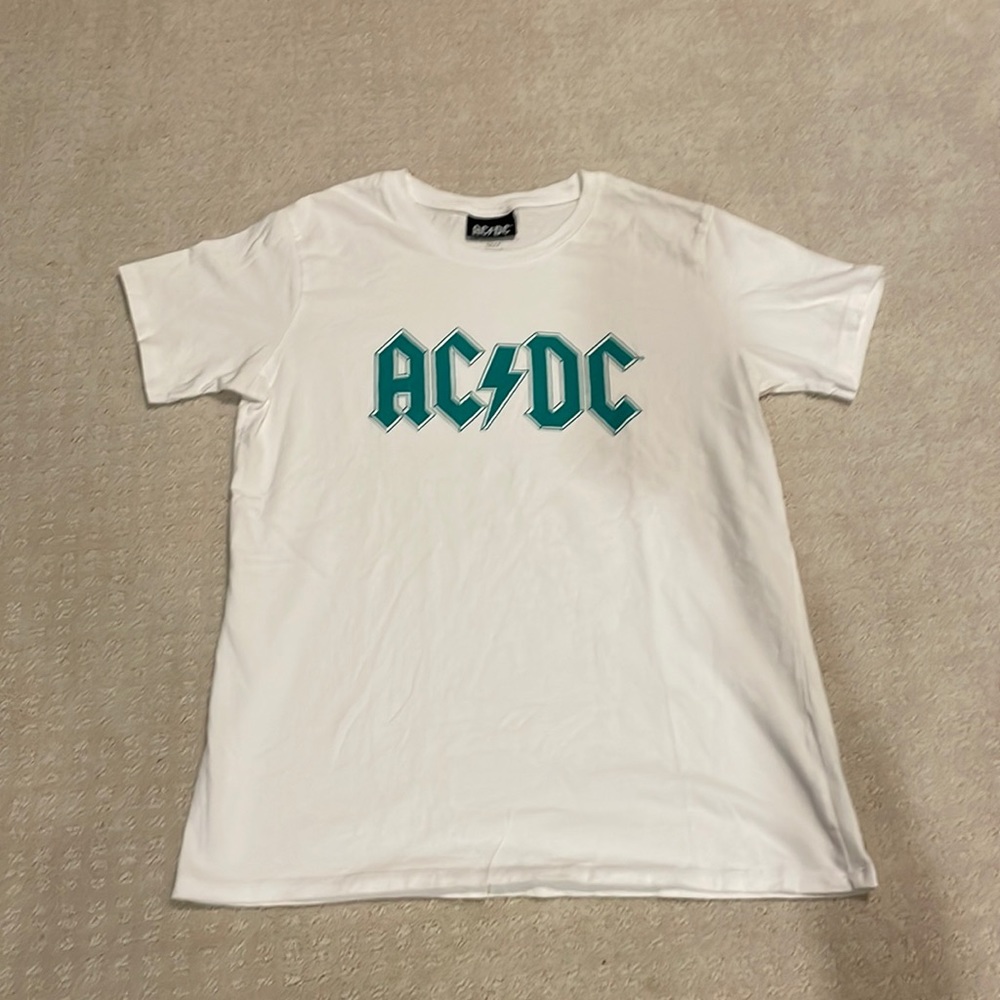 White graphic t-shirt